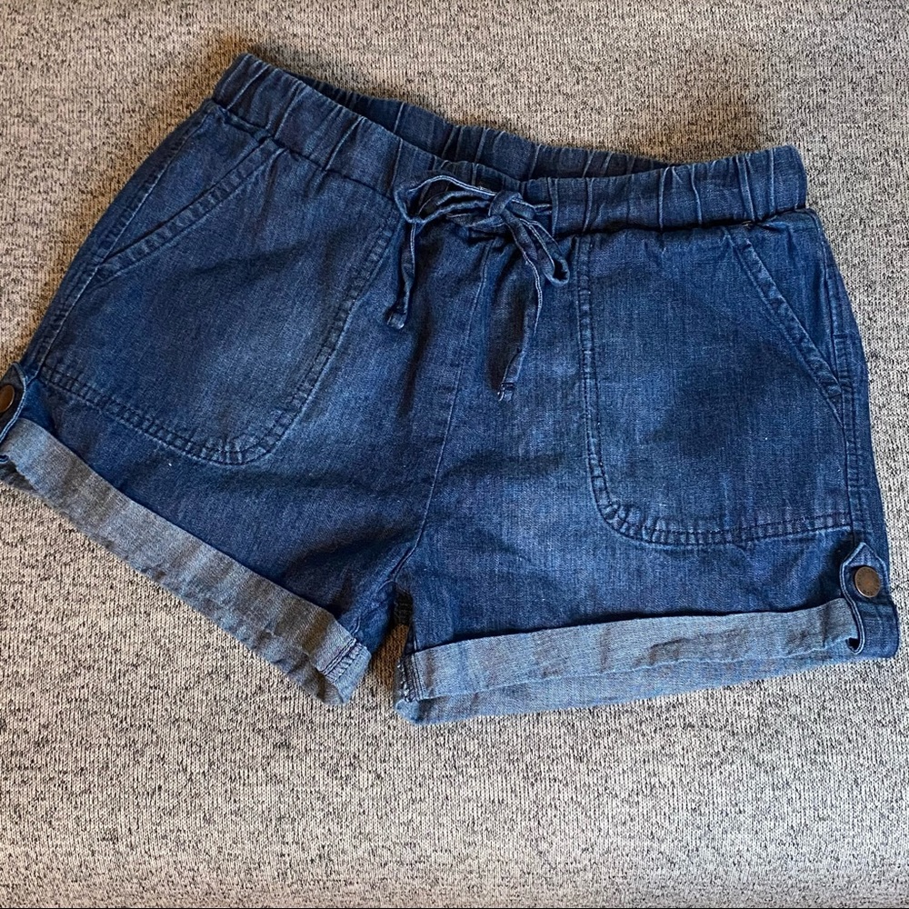 Women’s Denim Shorts • Small